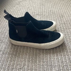 High top slip on velvet vans